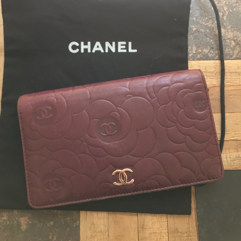 CHANEL Camellia Wallet Burgundy